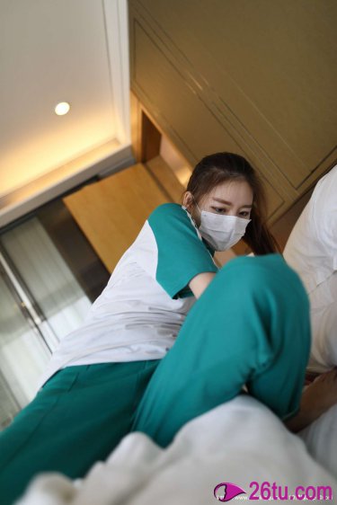 《快穿H用精水喂大女婴》