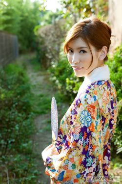 美女娇喘叫床的动态图