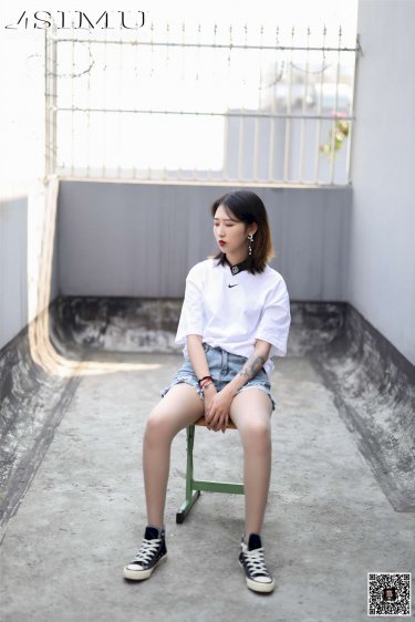 我能摸你的胸吗